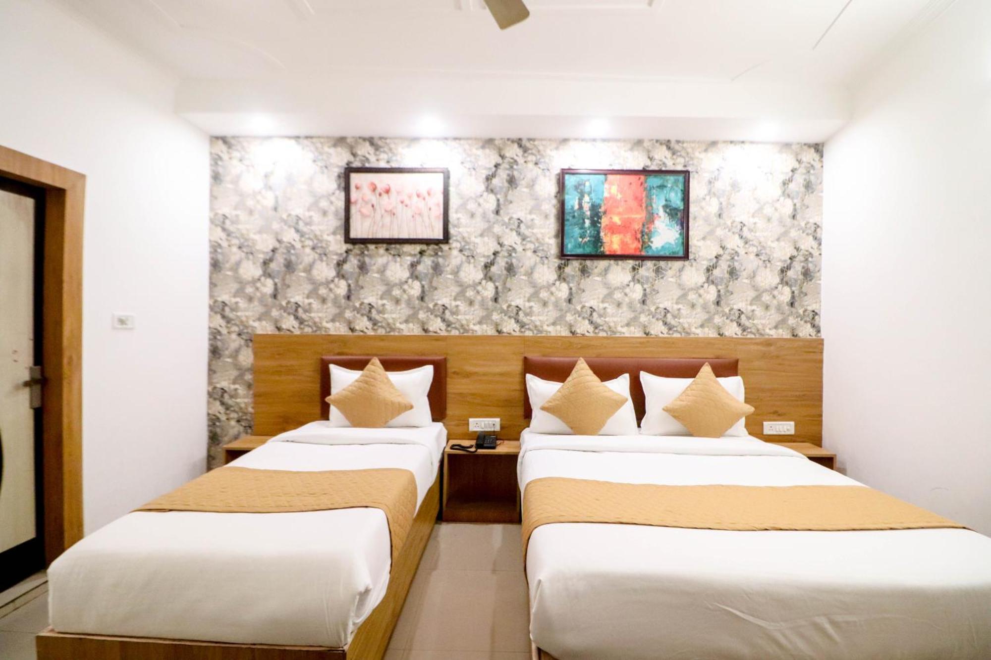Hotel Stay Villa Delhi Airport นิวเดลี ภายนอก รูปภาพ