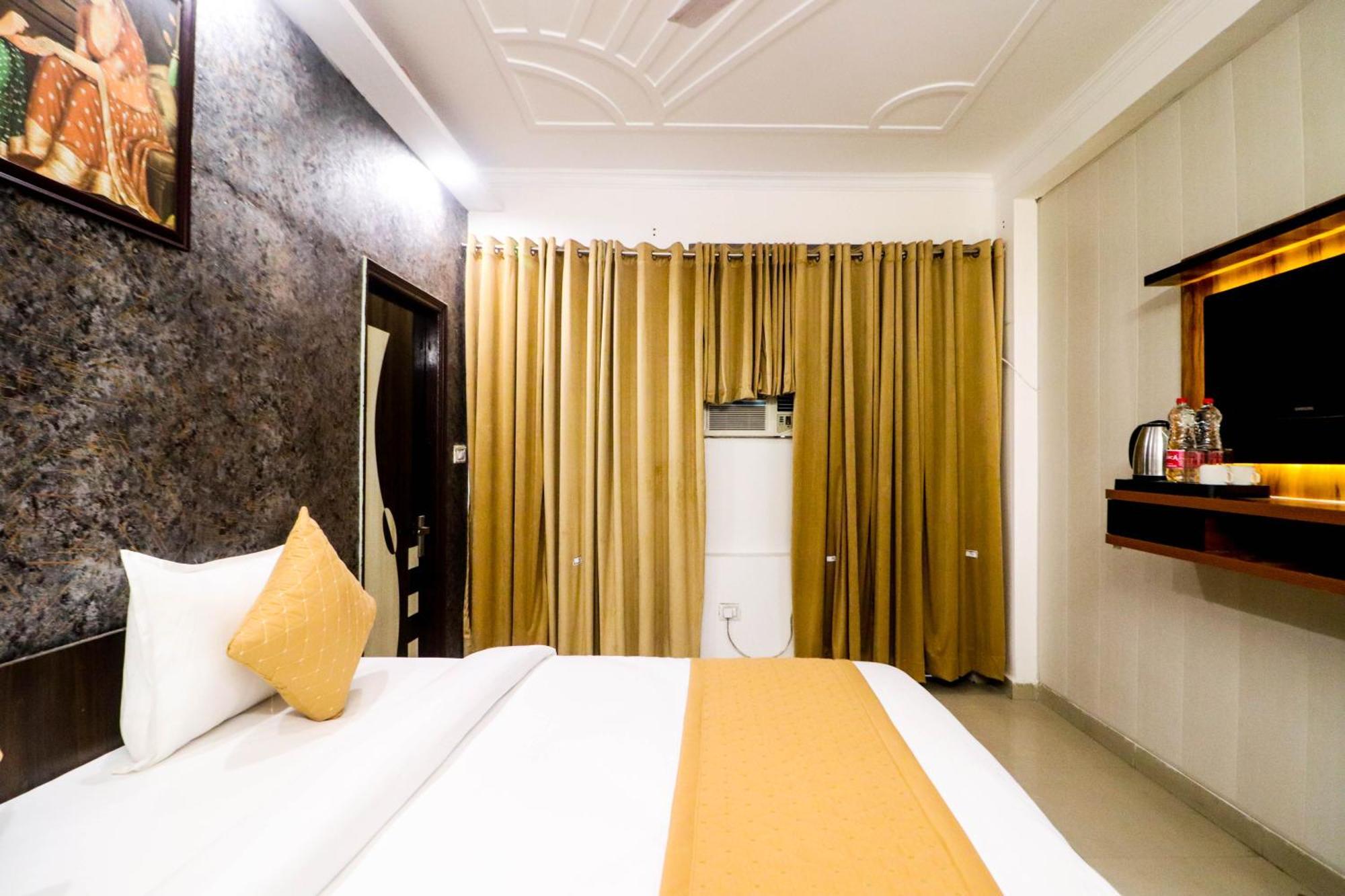 Hotel Stay Villa Delhi Airport นิวเดลี ภายนอก รูปภาพ